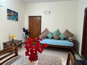 Premium 1BHK Gachibowli-Walk to AIG DLF Microsoft