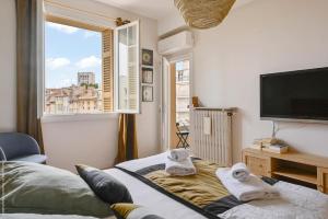 2 Balconies & 2 Bedrooms, Between Panier & Vieux-Port