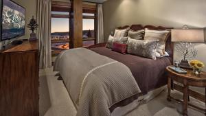 One Steamboat Place #501 Cougar Mountain