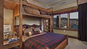 One Steamboat Place #501 Cougar Mountain