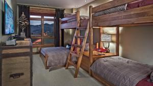 One Steamboat Place #501 Cougar Mountain