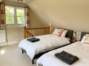 Quiet 4 guest annexe close to town