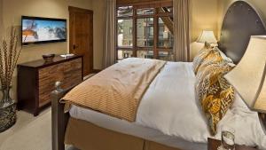 One Steamboat Place #502 Twilight Peak