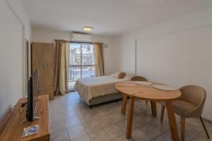 Colón 251 Monoambiente con Balcón