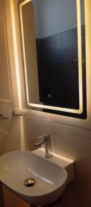 Brick & Wall Home stay