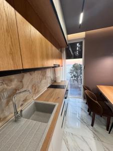 Sunset Luxury Apartment Shengjin