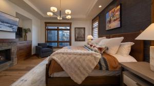 One Steamboat Place #408 Horsetooth Mountain