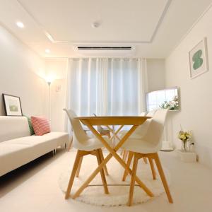 Family & Group Stay, 아차산역3분 신축 3룸 5베드 성수 강남 잠실 롯데월드 KSPO