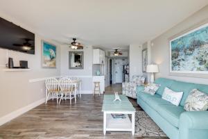 Beachfront Bliss! Airy North Myrtle Beach Condo