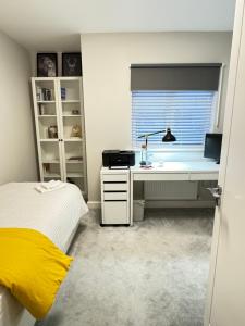 Cozy Coastal Home Bettystown