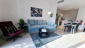 F1 - Camellia 1BR Waters Edge Yas Island, Theme Parks