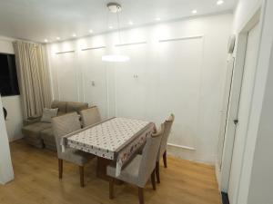 Casa 01 - Altos - Próximo a Batista Campos