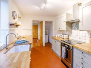 4 Bed in Bideford 85720