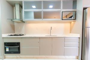 Excelente apartamento em Bombas com piscina