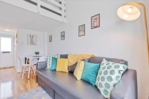 On the Water 2 with Free Parking - By My Getaways