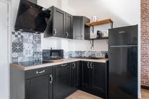 Nice Renting - CAMBRAI - Luxurious Sea View Terrasse - King Bed - Parking - AC - fully equipped