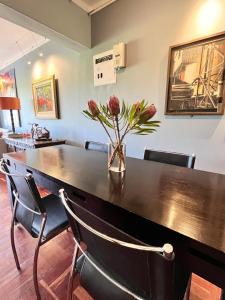 CAPE TOWN 2BR Mouille Pt SEAFRONT Apartment