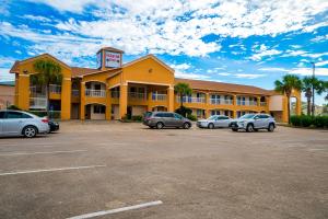 Island Inn By OYO Galveston Beach, TX