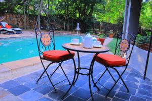 8 at Norman Crescent