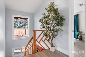 Pet Friendly 3BR 3BA Hill Country Home w Private Pool and Grill by Austin Vacay