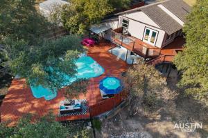 Pet Friendly 3BR 3BA Hill Country Home w Private Pool and Grill by Austin Vacay
