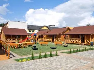 Powroty. Domy Gościnne "Ibis" - 埃尔布隆格