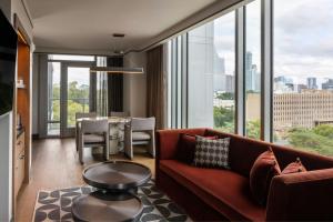 The Tess, Autograph Collection