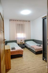 Ada Lake & Family Suite