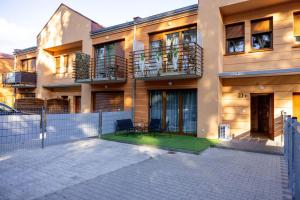 Ada Lake & Family Suite