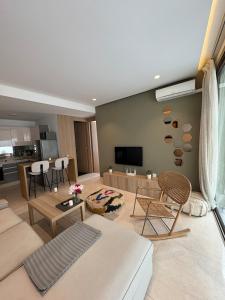 Chic One Bedromm Apartment - Large Terrace - Anfa District