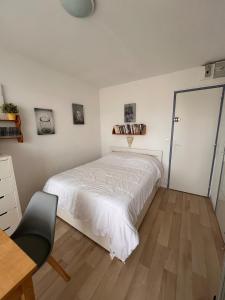 Studio 3rd floor balcony wifi in Gréoux-les-Bains