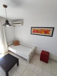 luminoso depto con balcon a cuadras del centro