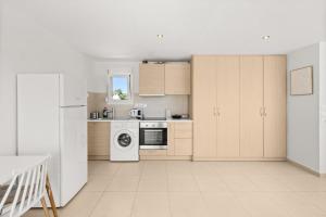 Apt 1 From The Sea With Private Terrace & BBQ