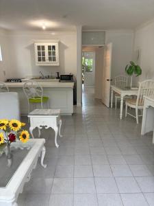 Caldo Tours Suite in Runaway Bay