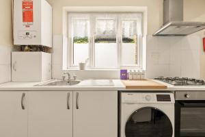 New! Modern 5BR House by Lloyd Park in Walthamstow