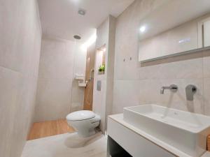 Cyclopean View Suites