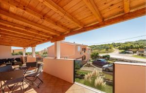 One-Bedroom Apartment In Podgradina