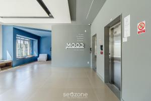 Acomodações completas e modernas em prédio com academia - MCP