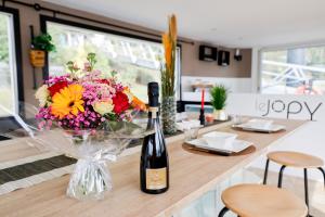 Péniche insolite sur la Seine - près de Paris