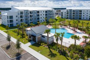 Spacious 2BR Mickey Bedroom Lake View