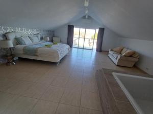 Villa Rural Casa Blanca by Tenerife Rental & Sales