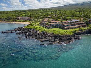 Makena Surf B204 Beachfront Resort