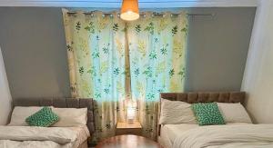 2 Bed House-Sleeps 4-Free Parking