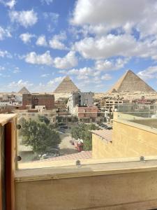 Atta pyramid view inn
