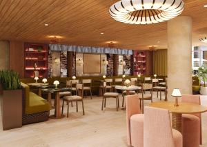 The Code Hosted by AvantStay