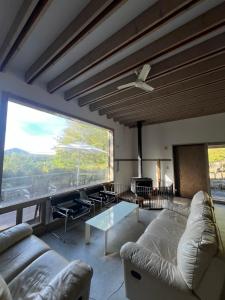 Cabin F Lake Saiko 1 min Mt Fuji Lakeview Villa Sleeps 10 BBQ Jacuzzi