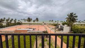 Apto com 2 Suítes, Piscina e Jogos a 100m da praia