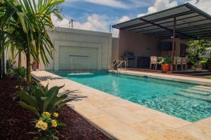 Vacation Home with Pool Quepos