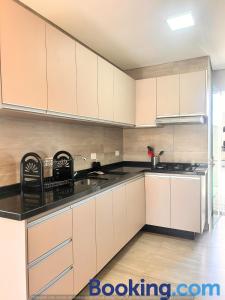 Brisa do Mar - Piscina aquecida a 200m do mar