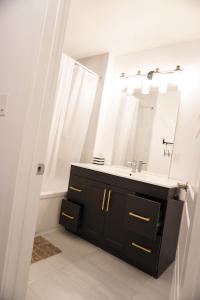Entire 3 bedroom townhouse